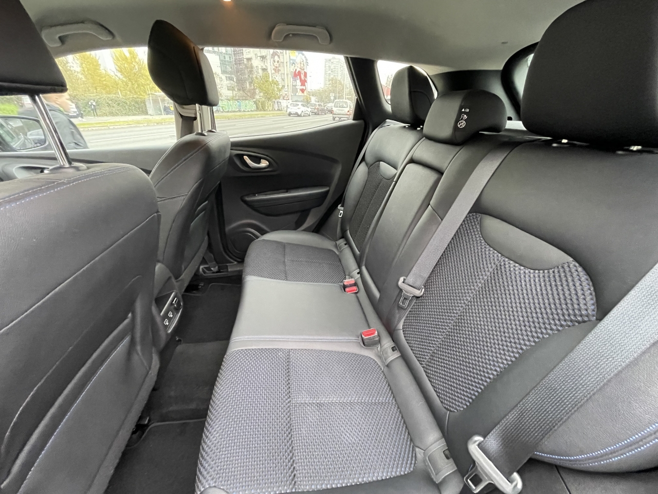 Renault Captur Techno mild hybrid 140