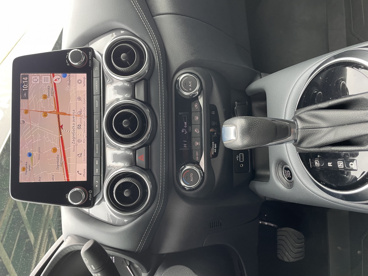 Dacia Duster Journey hybrid 140